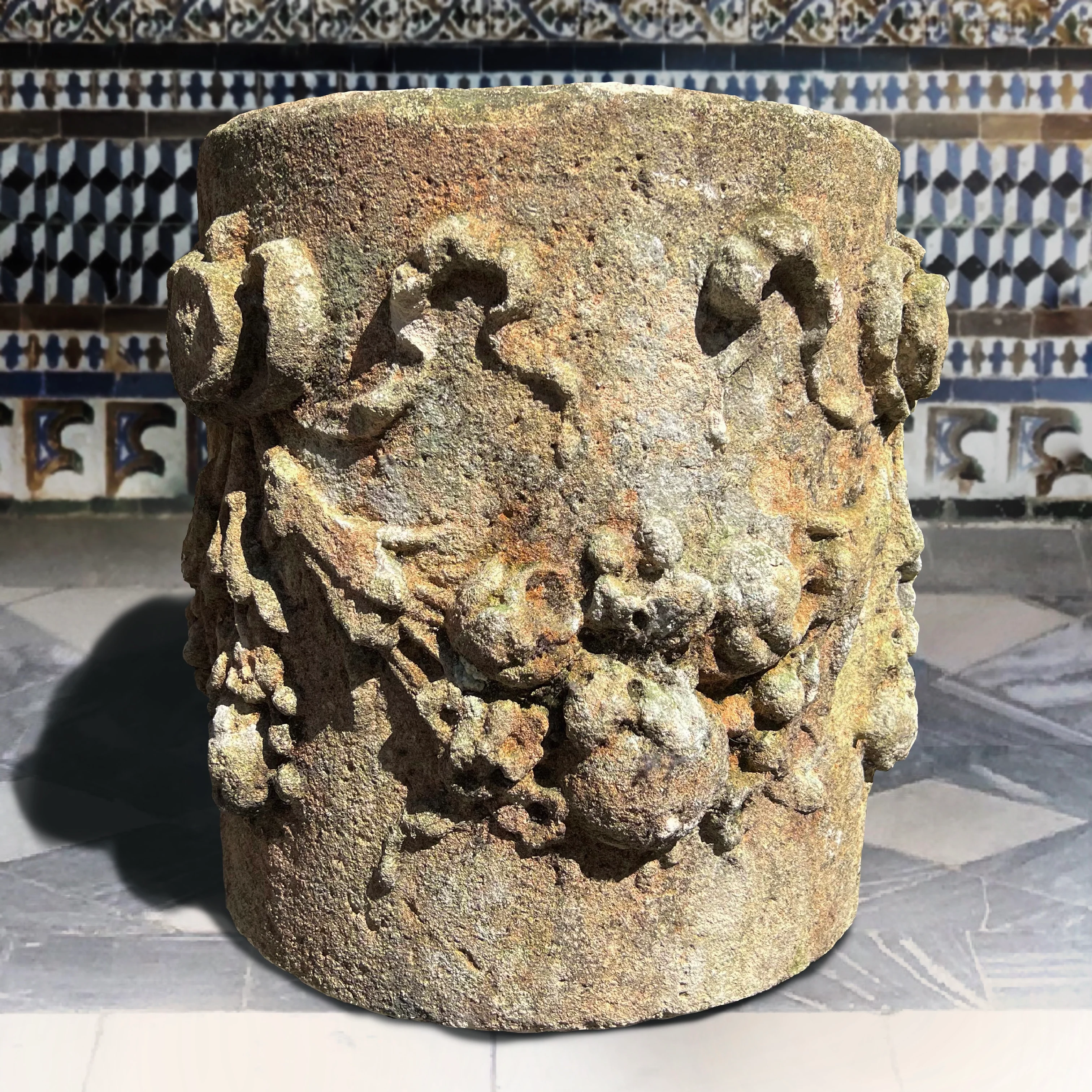 A Baroque Italian Carved Vicenza Stone Pedestal/Pillar c.1580 - Image 3