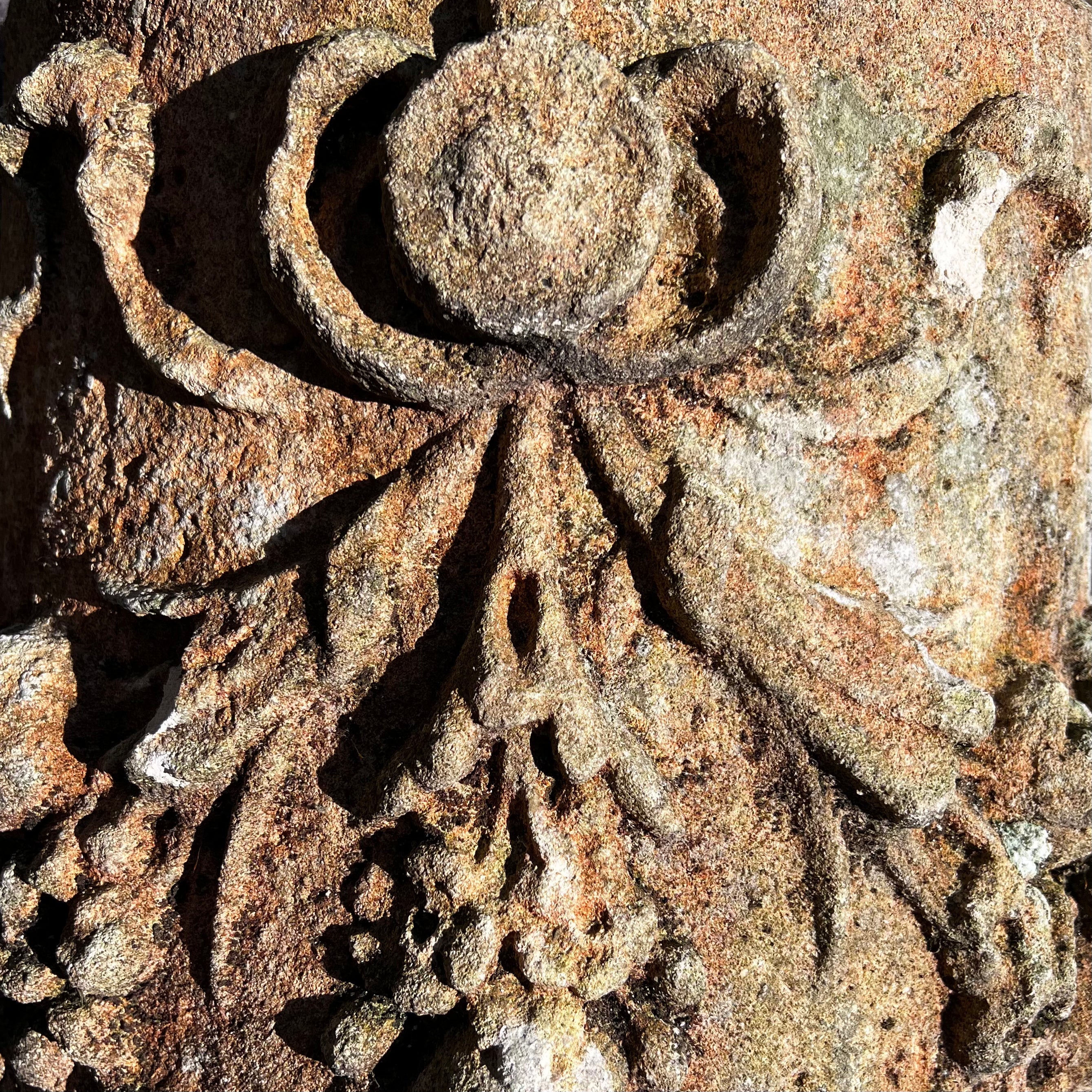 A Baroque Italian Carved Vicenza Stone Pedestal/Pillar c.1580 - Image 4