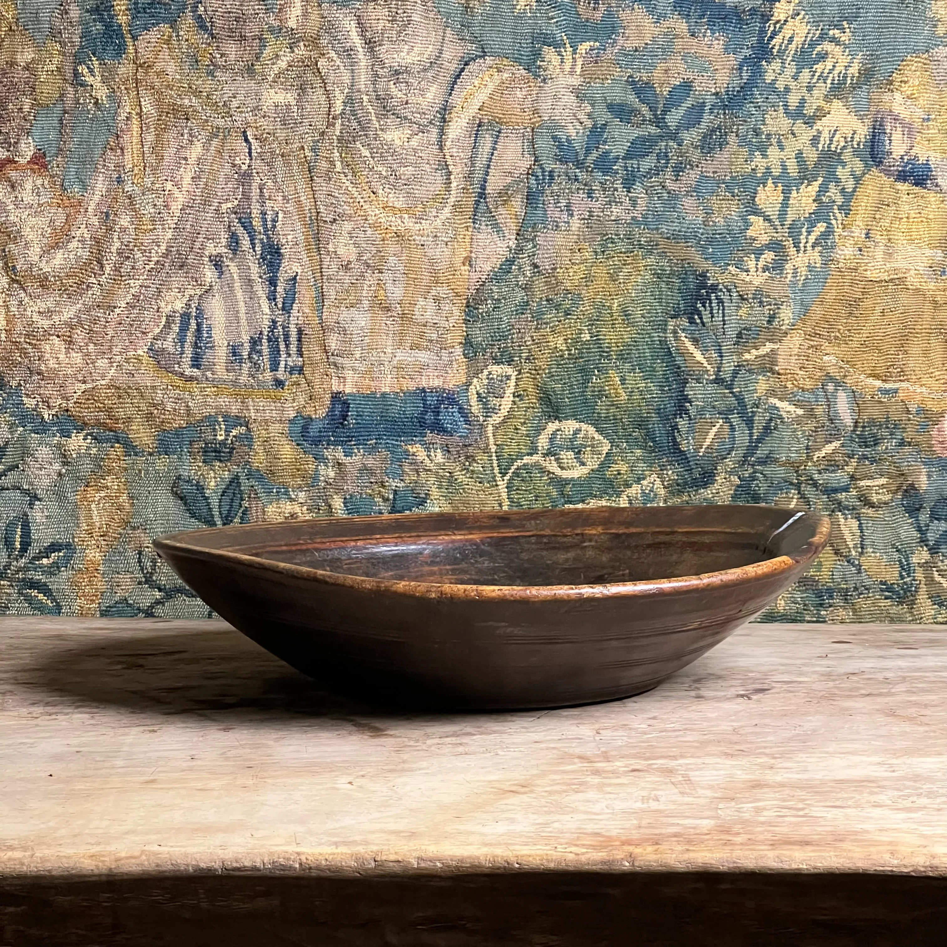 An Early English Turned Applewood Dairy Bowl, Late 17th or earlier - Image 3