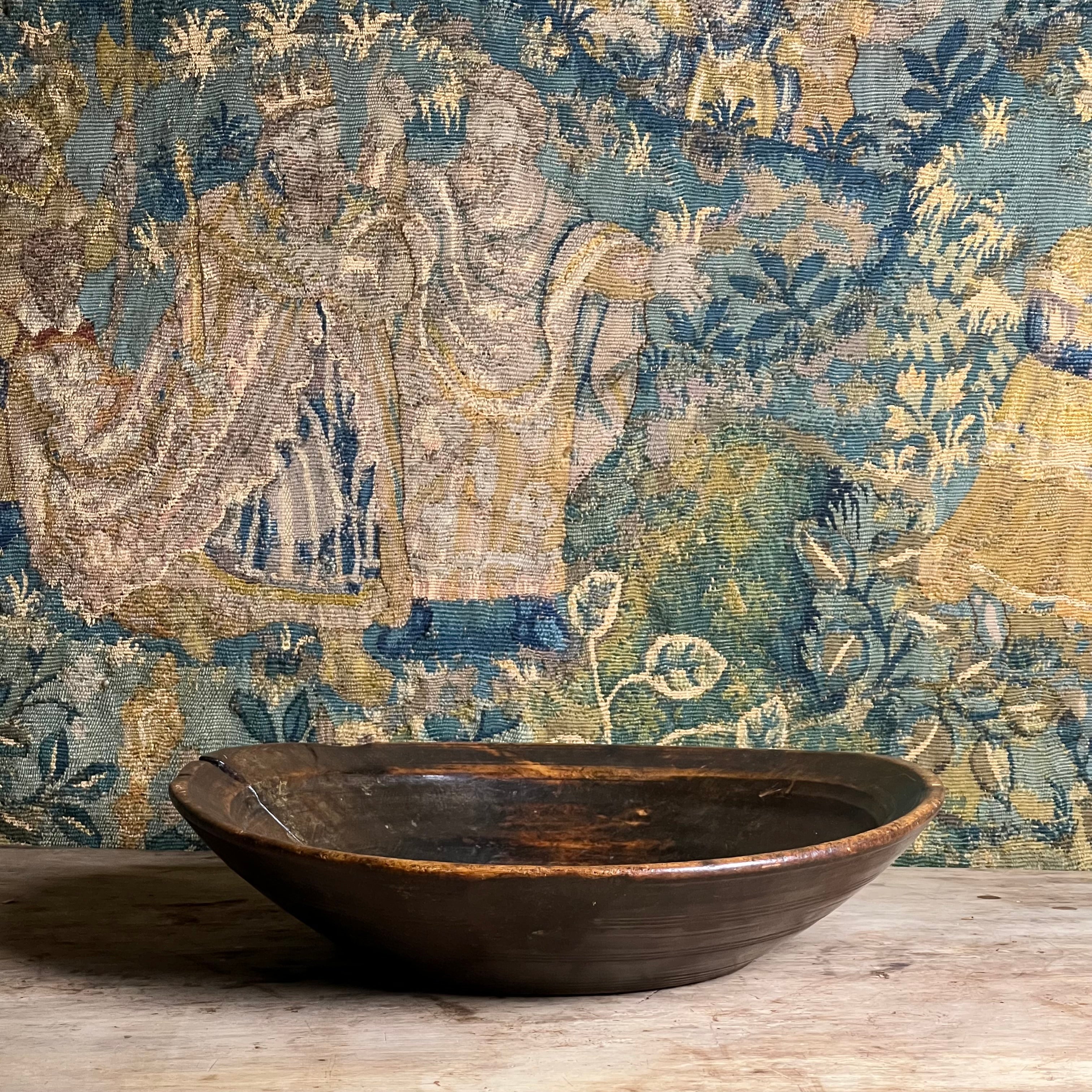 An Early English Turned Applewood Dairy Bowl, Late 17th or earlier - Image 8