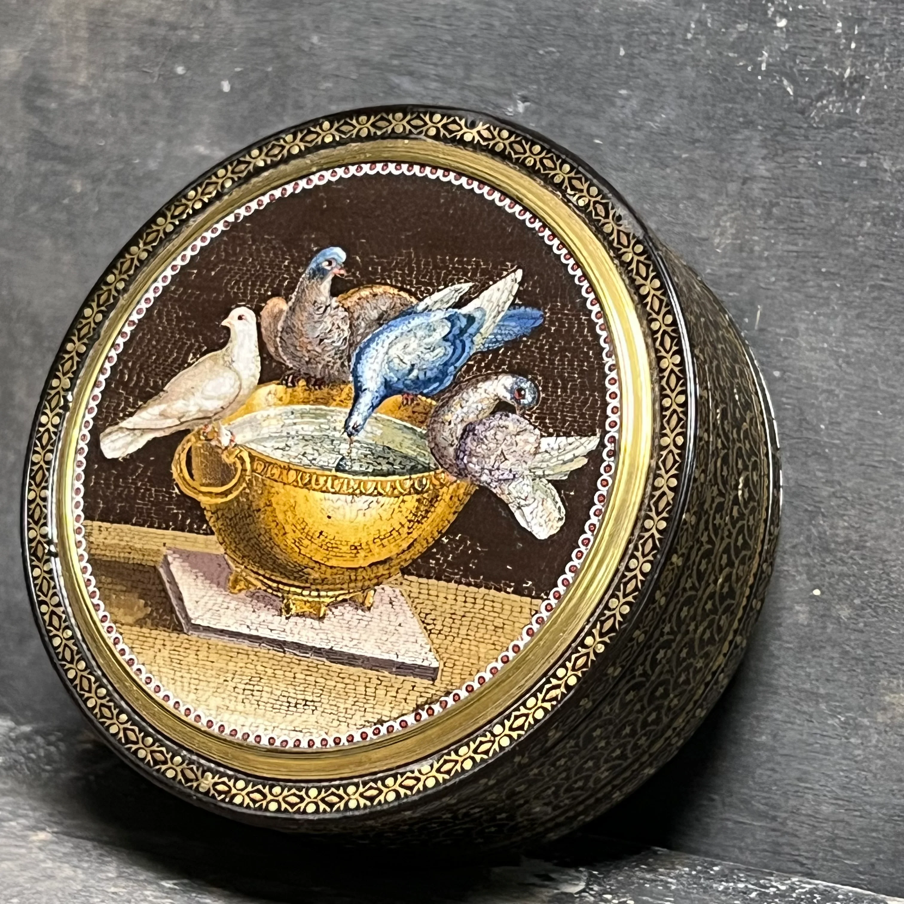 18th-Century Roman Micromosaic Snuff Box – Doves of Pliny, Attributed to Circle of Giacomo Raffaelli c.1780-1800 - Image 20