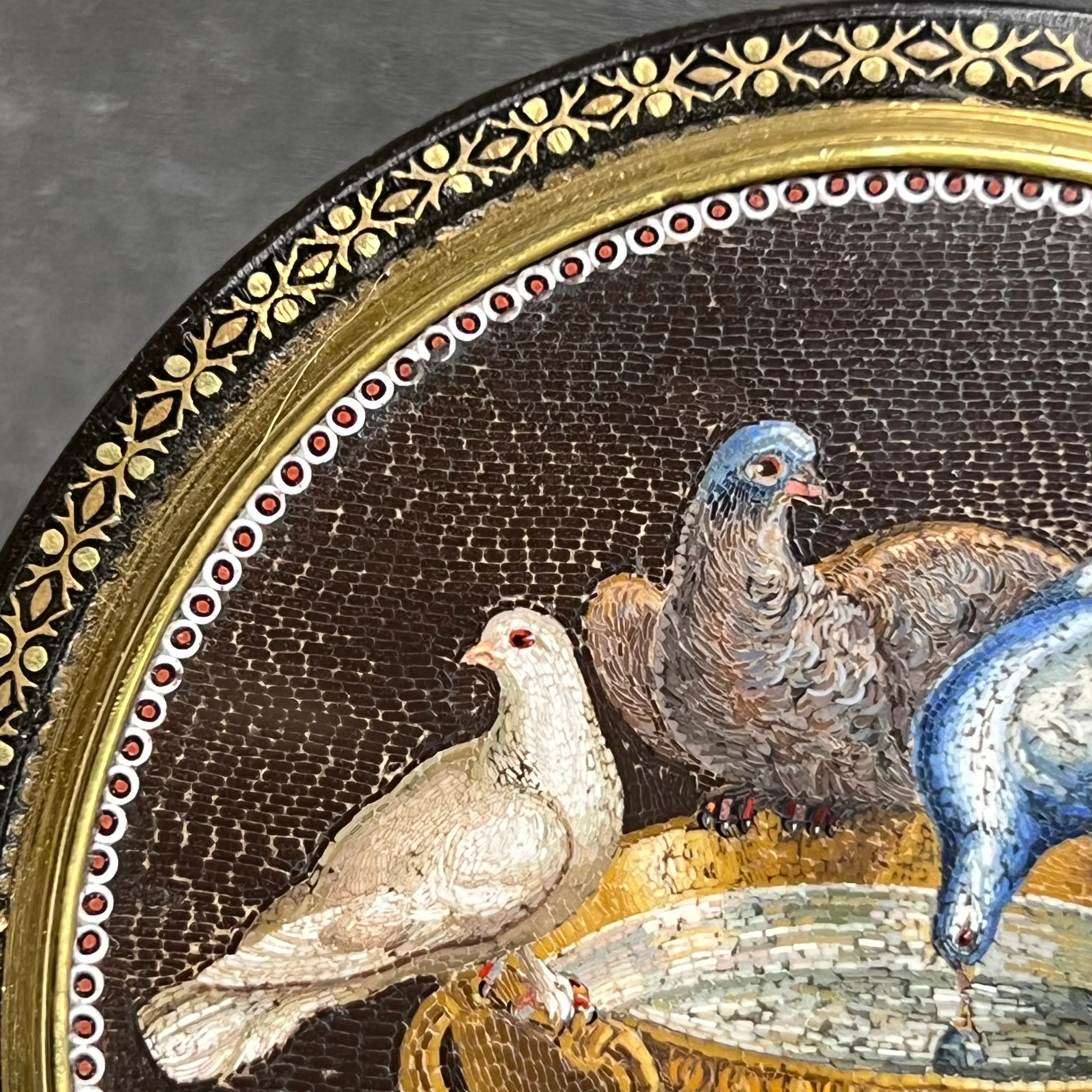 18th-Century Roman Micromosaic Snuff Box – Doves of Pliny, Attributed to Circle of Giacomo Raffaelli c.1780-1800 - Image 4
