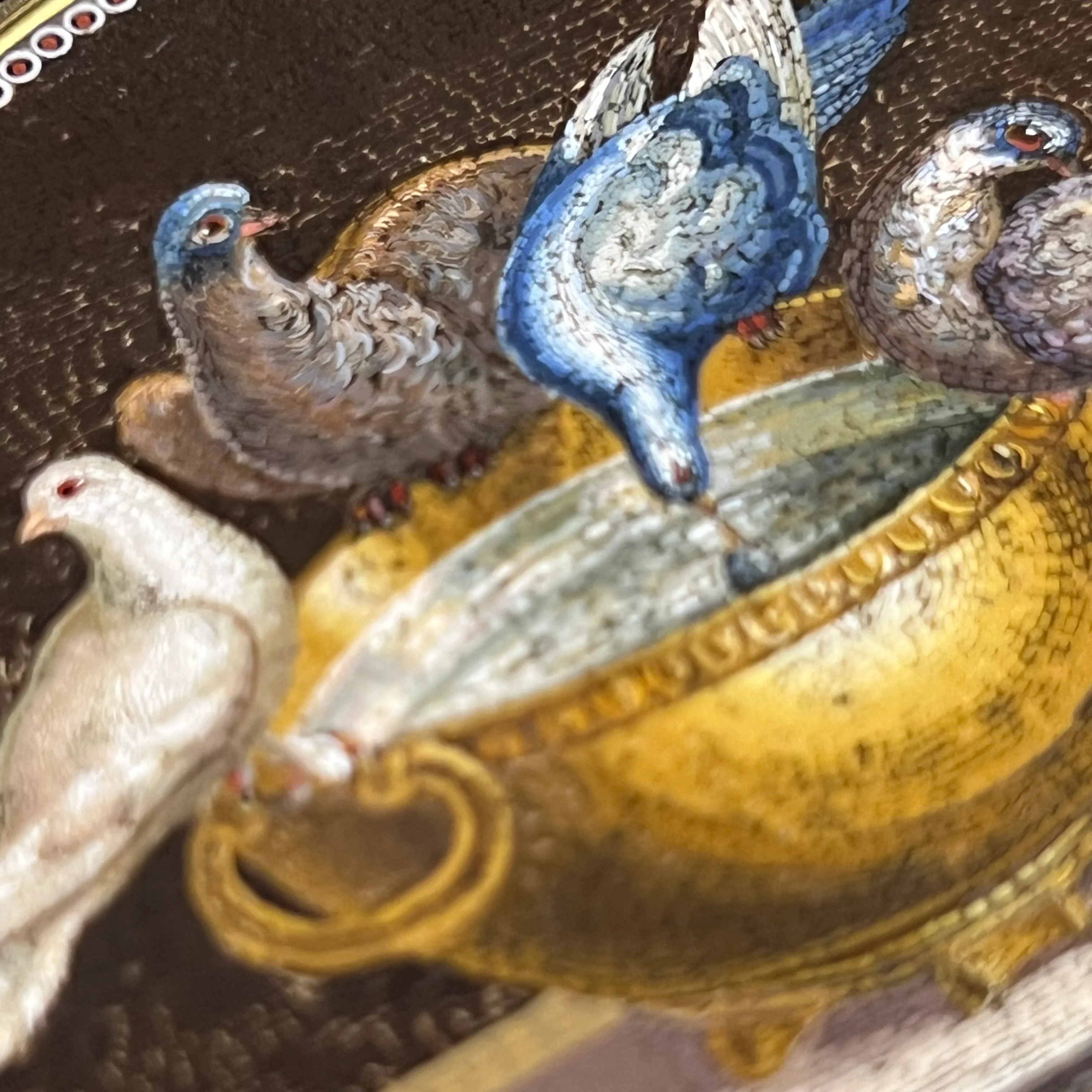 18th-Century Roman Micromosaic Snuff Box – Doves of Pliny, Attributed to Circle of Giacomo Raffaelli c.1780-1800 - Image 5