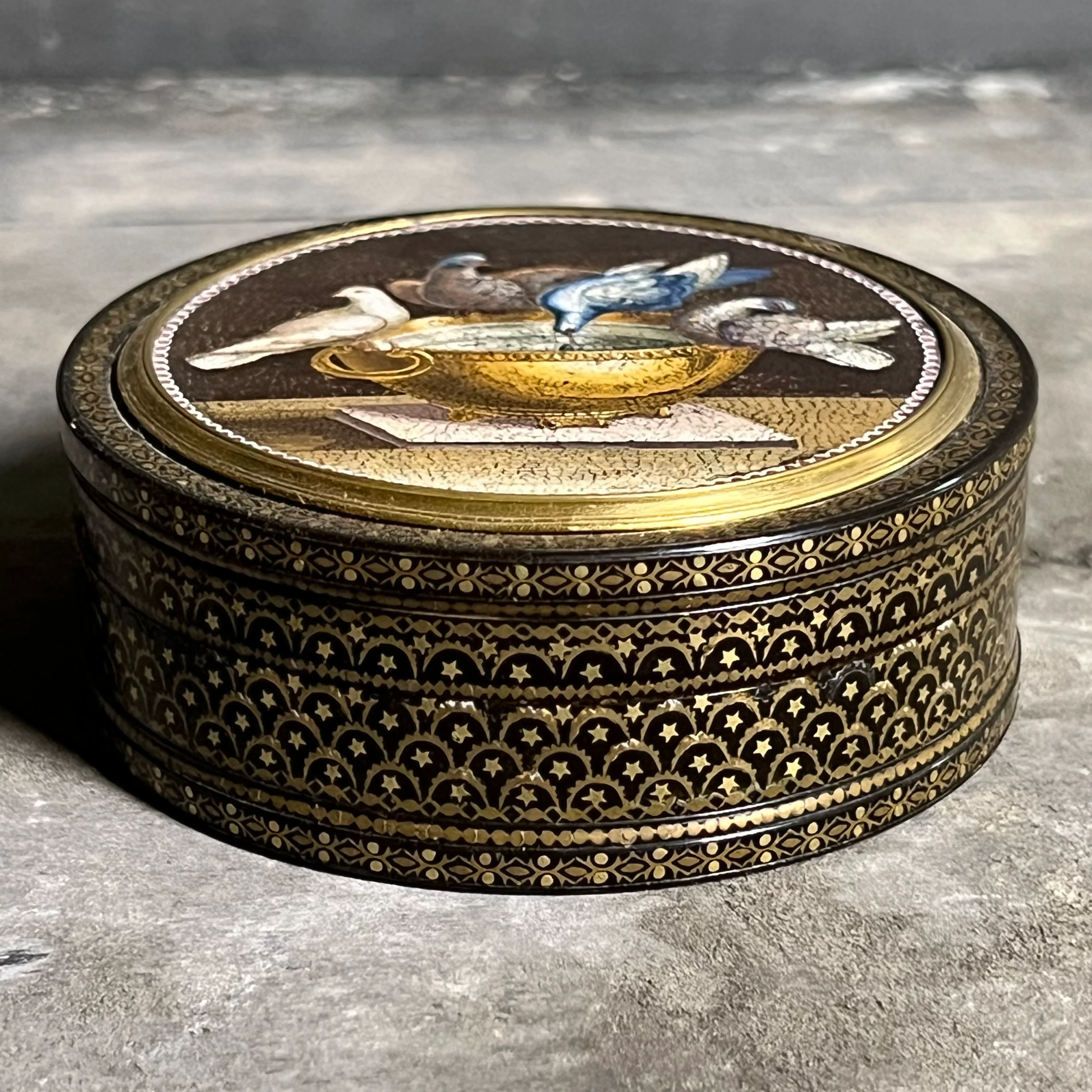 18th-Century Roman Micromosaic Snuff Box – Doves of Pliny, Attributed to Circle of Giacomo Raffaelli c.1780-1800 - Image 9
