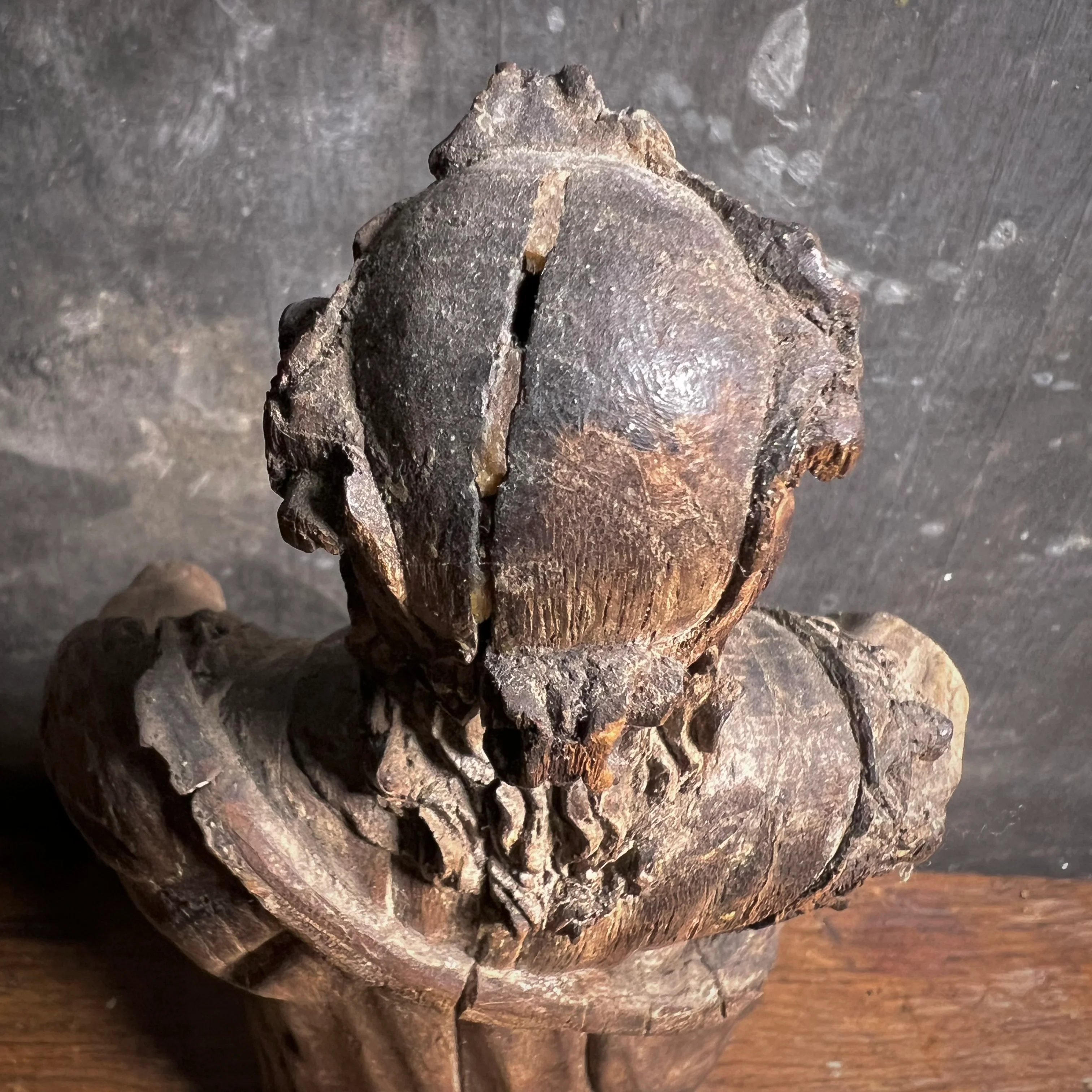 Late Gothic Carved Walnut Figure of a Crowned Female Saint, Southern Europe, 15th–Early 16th Century - Image 12