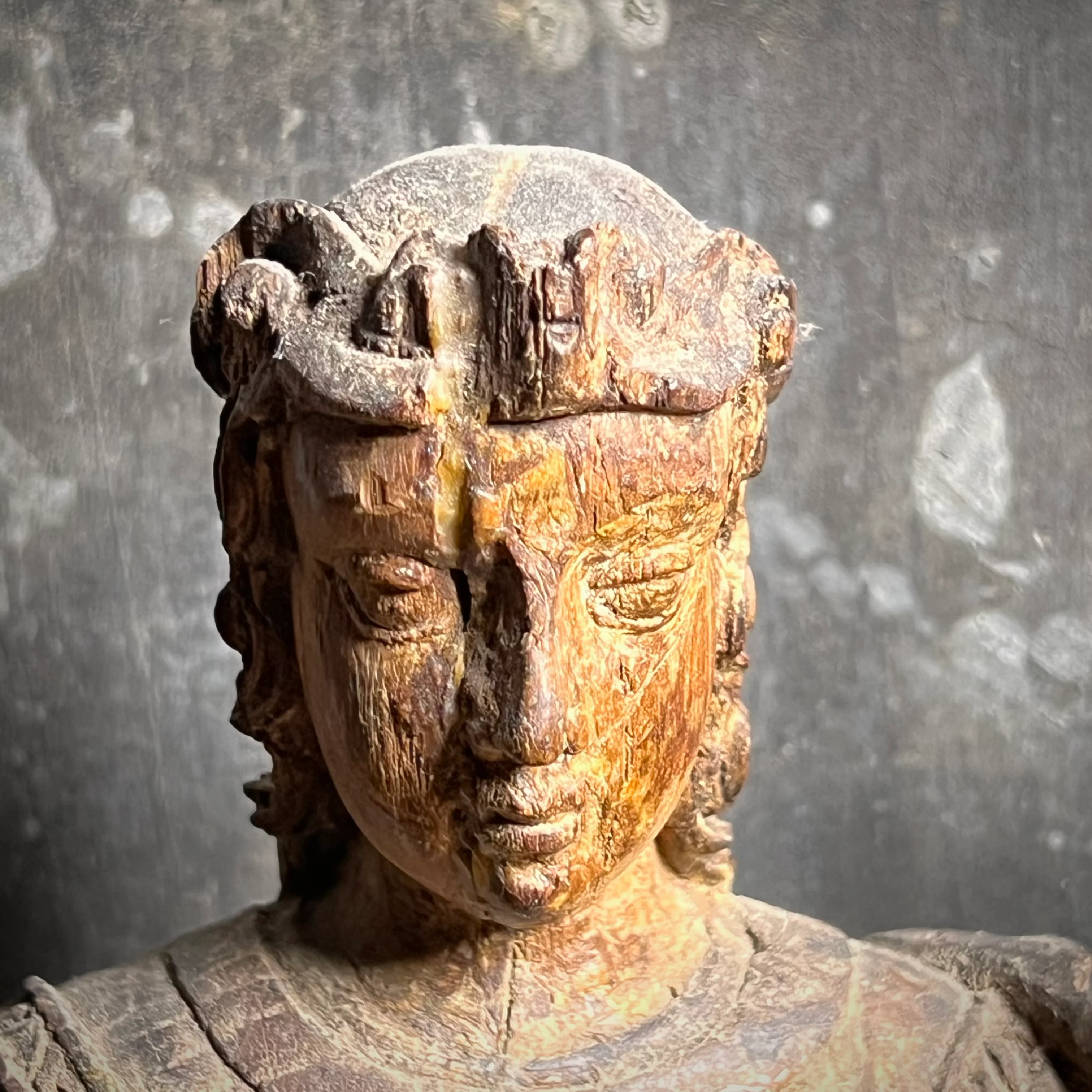 Late Gothic Carved Walnut Figure of a Crowned Female Saint, Southern Europe, 15th–Early 16th Century - Image 5