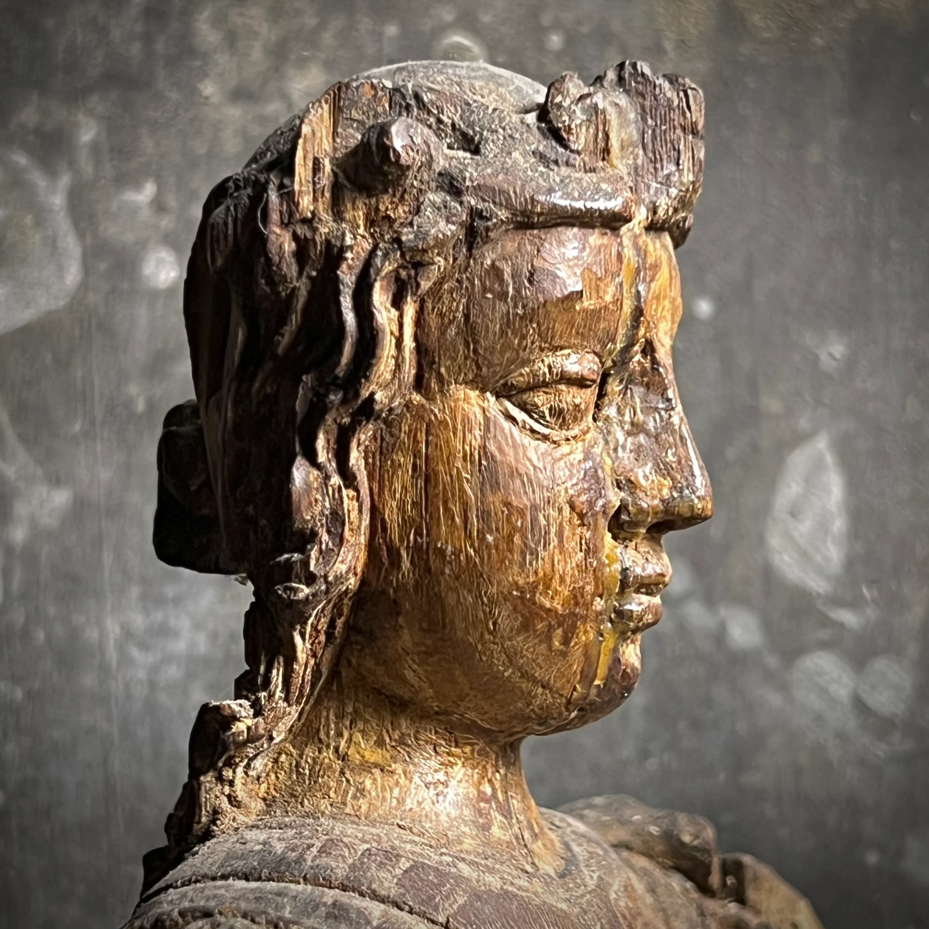 Late Gothic Carved Walnut Figure of a Crowned Female Saint, Southern Europe, 15th–Early 16th Century - Image 6