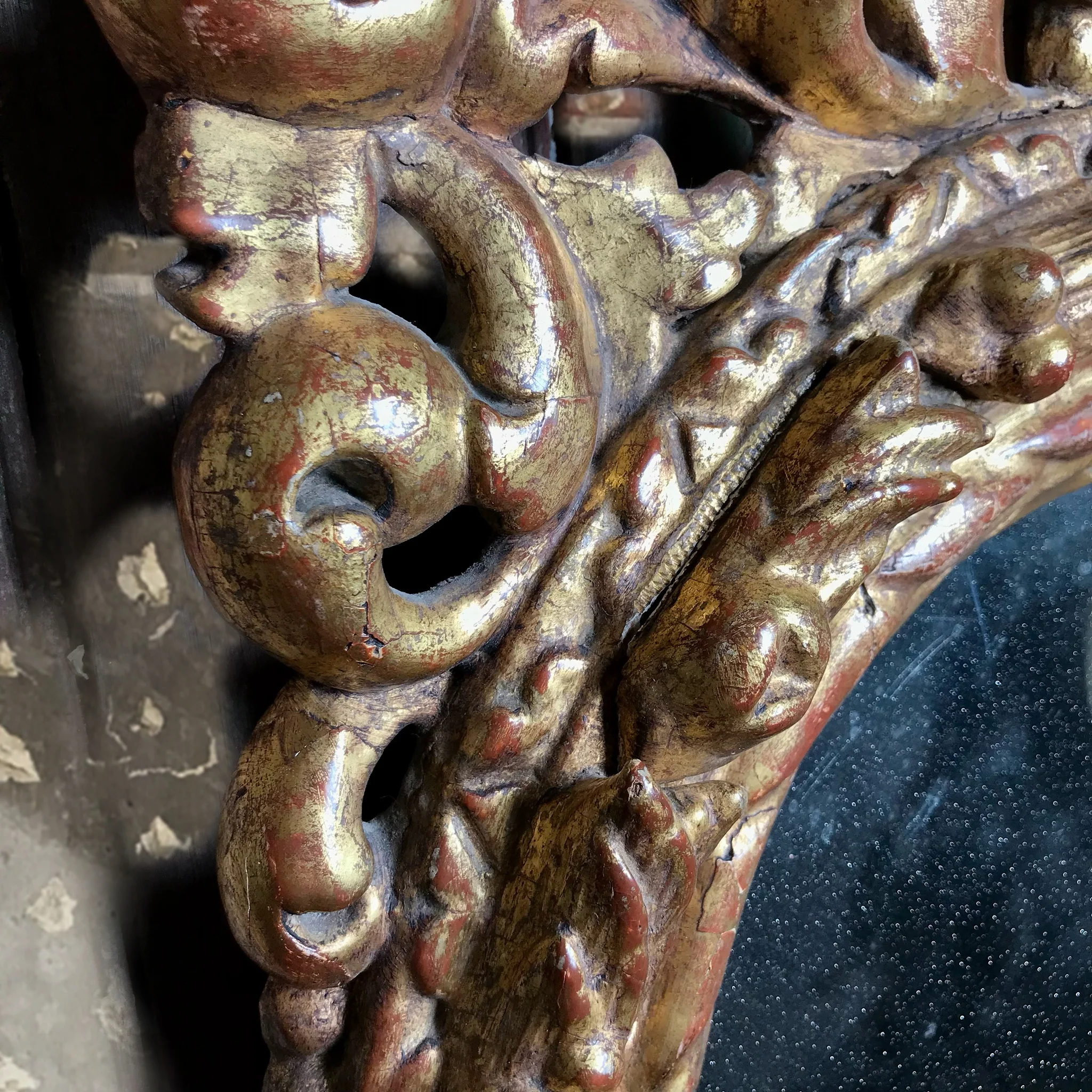 Italian Baroque Giltwood Wall Mirror, late 17th / early 18th century (circa 1690–1720) - Image 4