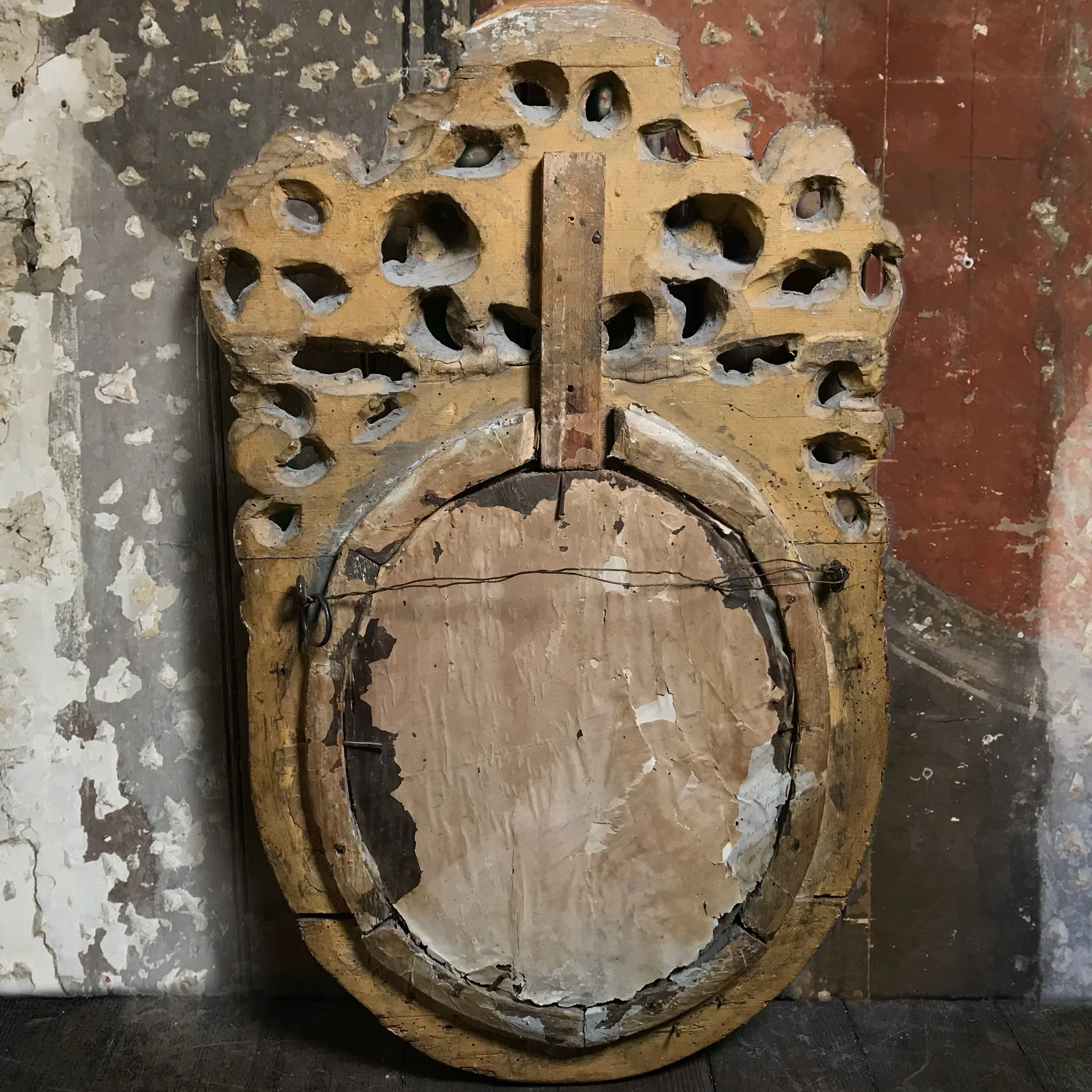 Italian Baroque Giltwood Wall Mirror, late 17th / early 18th century (circa 1690–1720) - Image 8