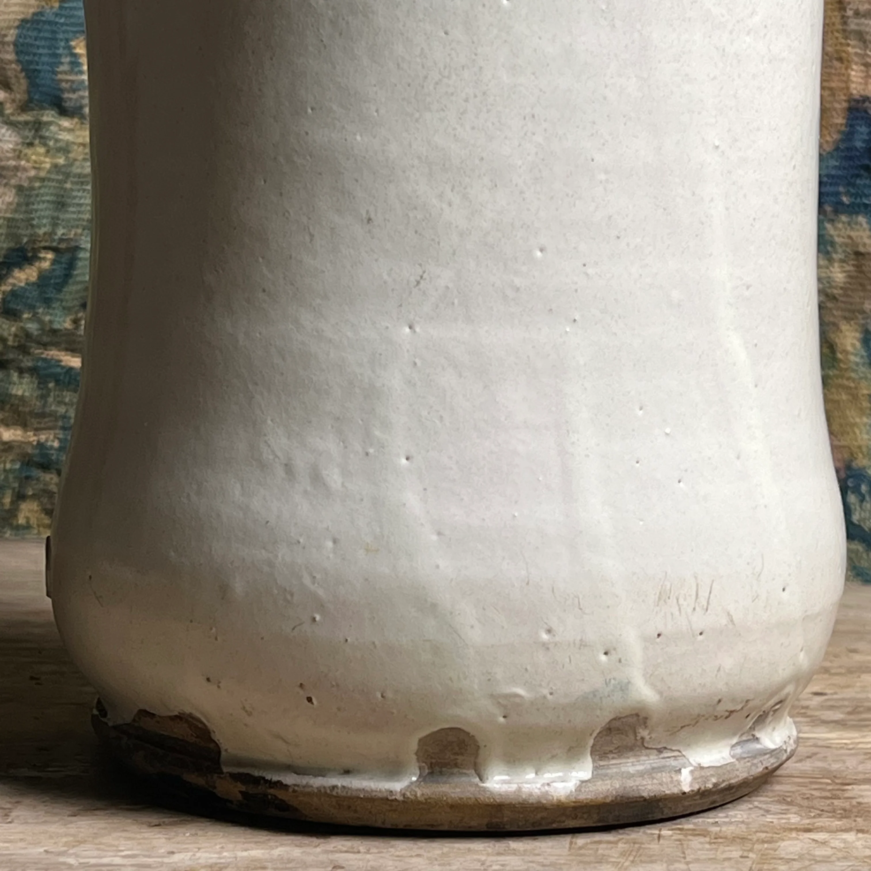 Large Italian Maiolica Albarello, Montelupo (Tuscany), late 17th / early 18th century c. 1690–1720 - Image 10