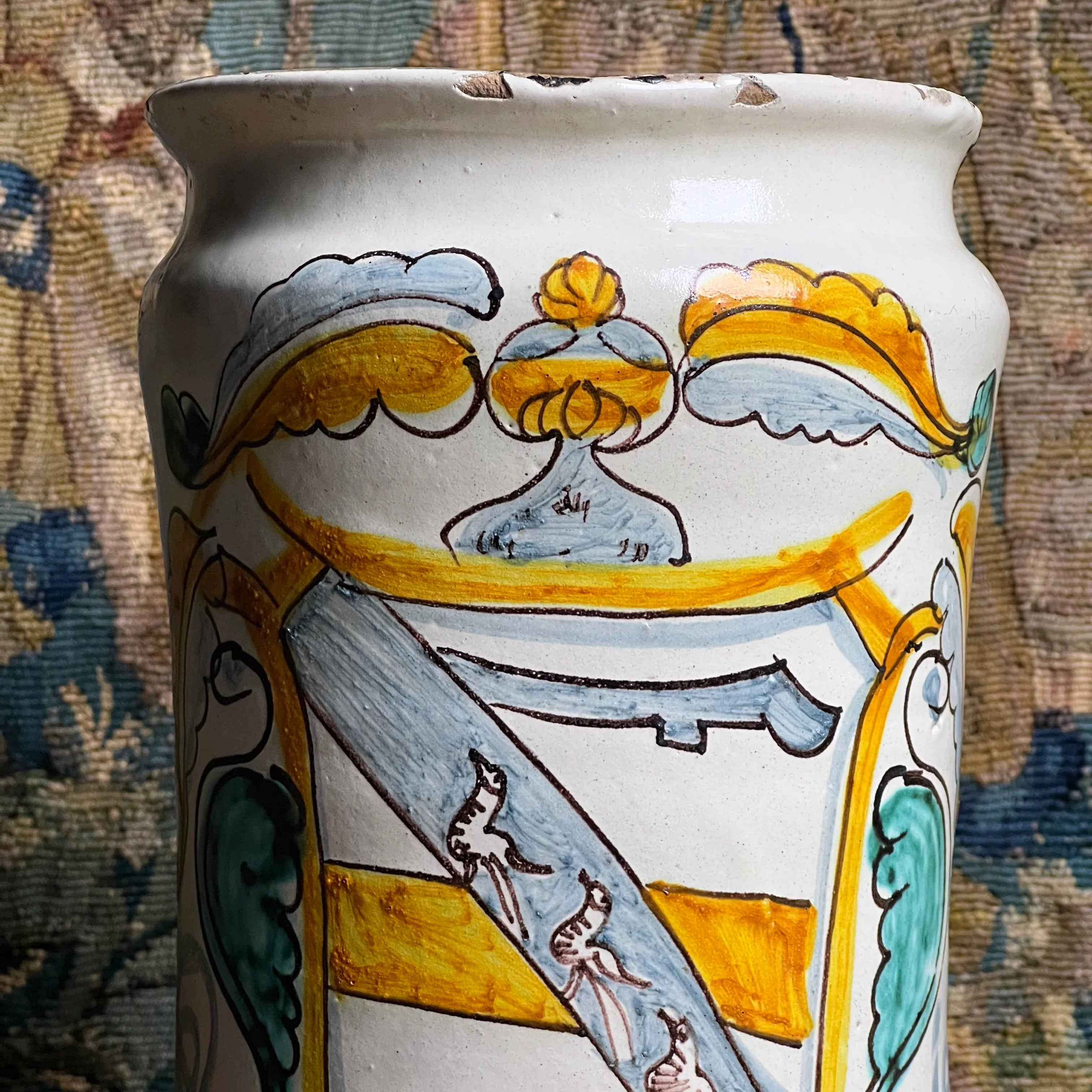 Large Italian Maiolica Albarello, Montelupo (Tuscany), late 17th / early 18th century c. 1690–1720 - Image 4