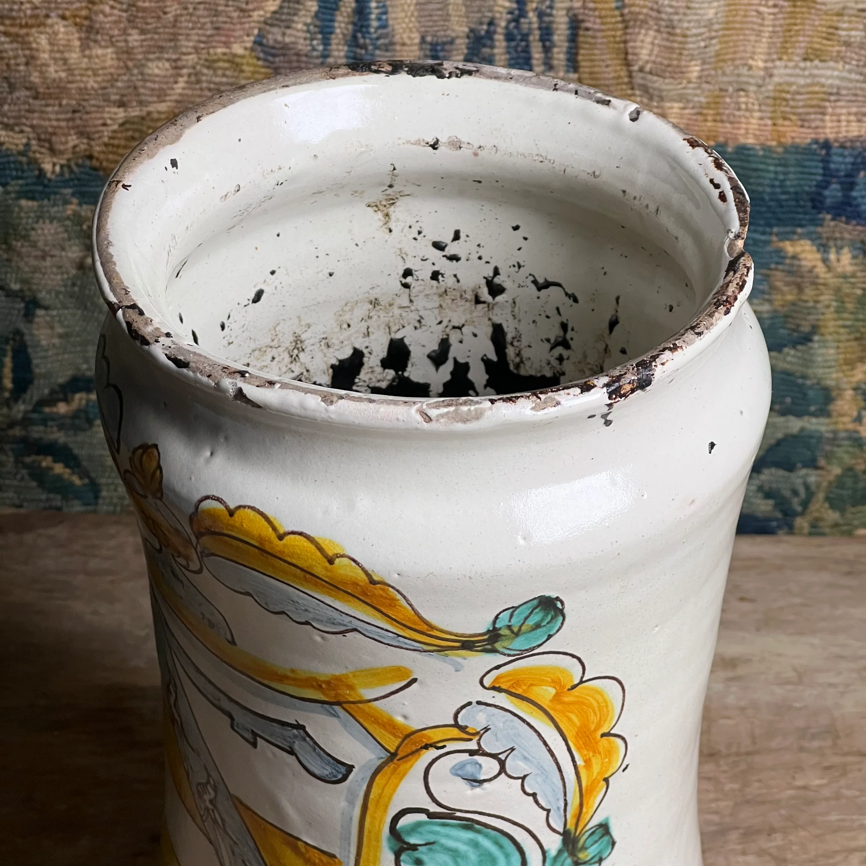 Large Italian Maiolica Albarello, Montelupo (Tuscany), late 17th / early 18th century c. 1690–1720 - Image 6