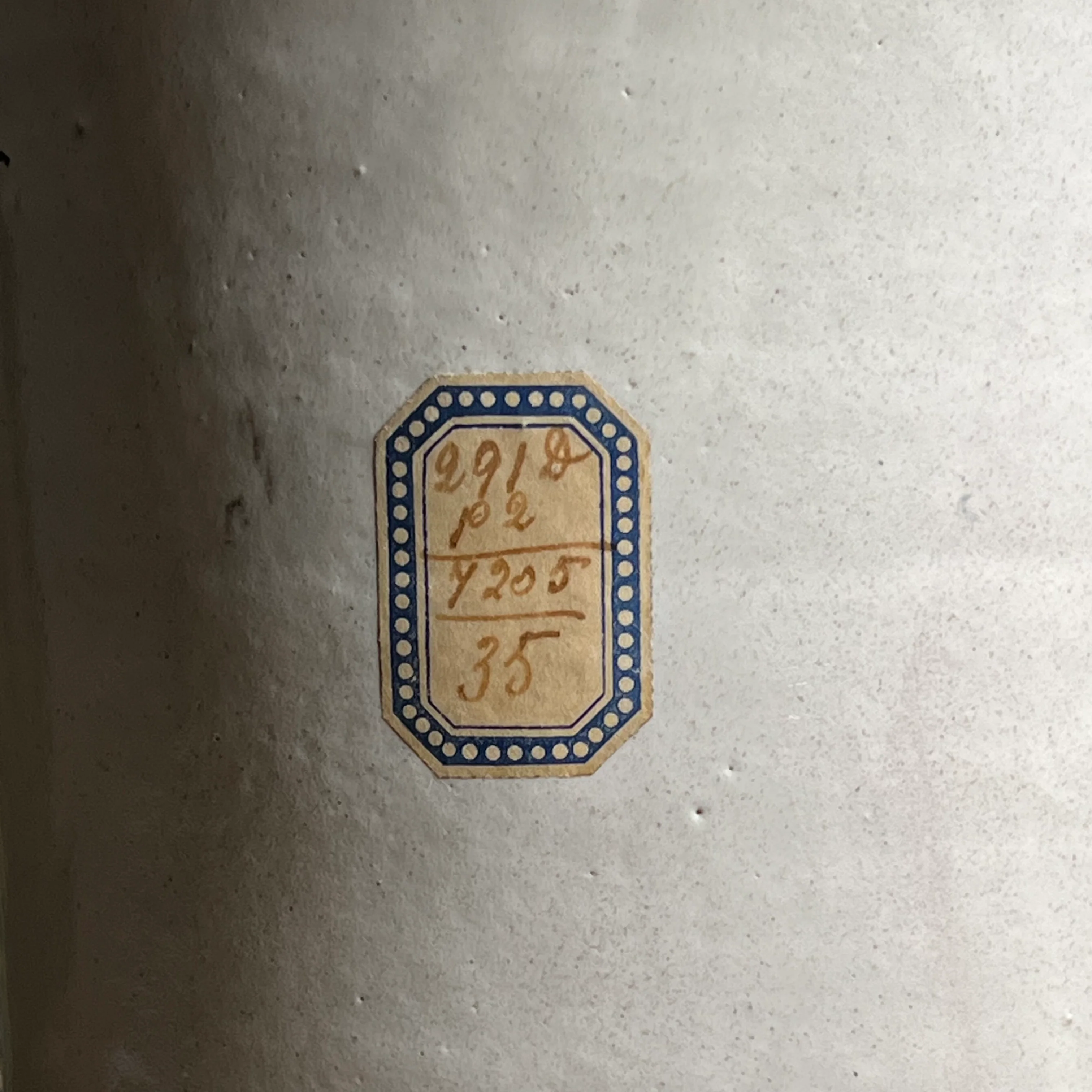 Large Italian Maiolica Albarello, Montelupo (Tuscany), late 17th / early 18th century c. 1690–1720 - Image 9