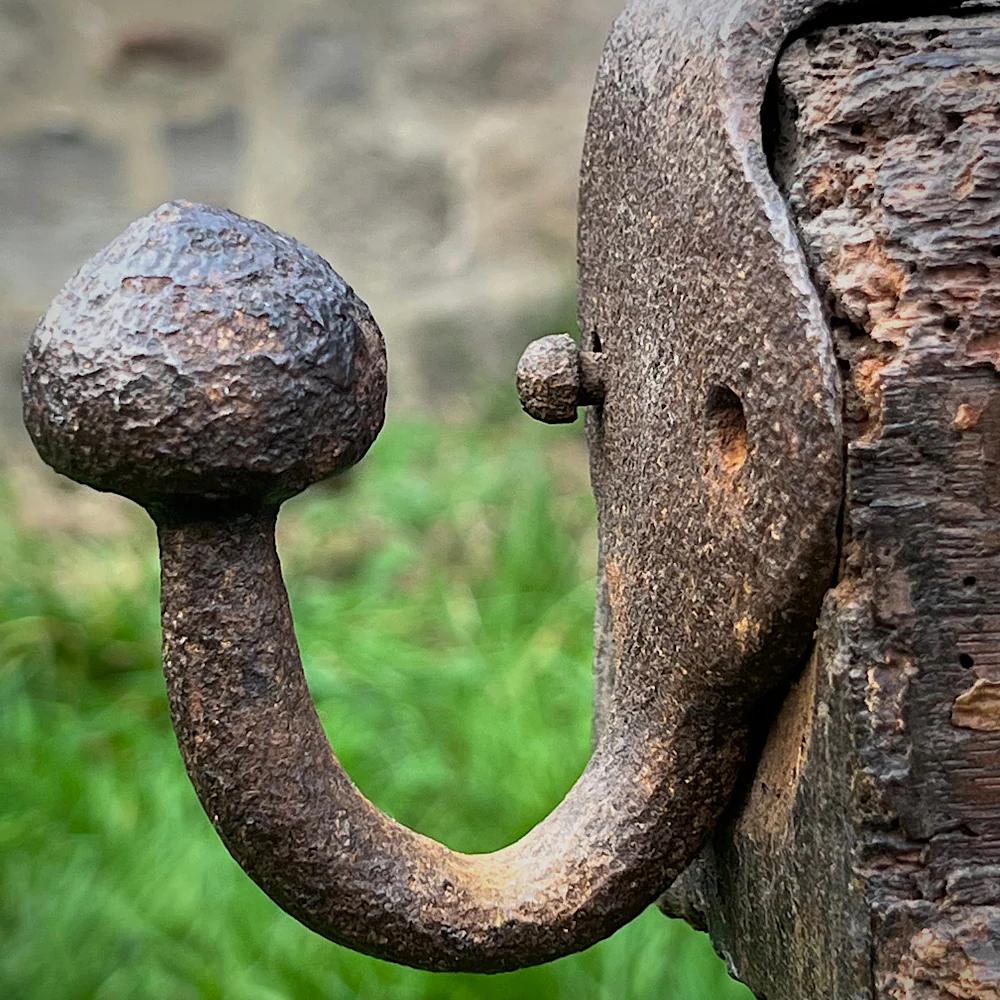 An Important Netherlandish Cheese Press c.1650 - Image 11