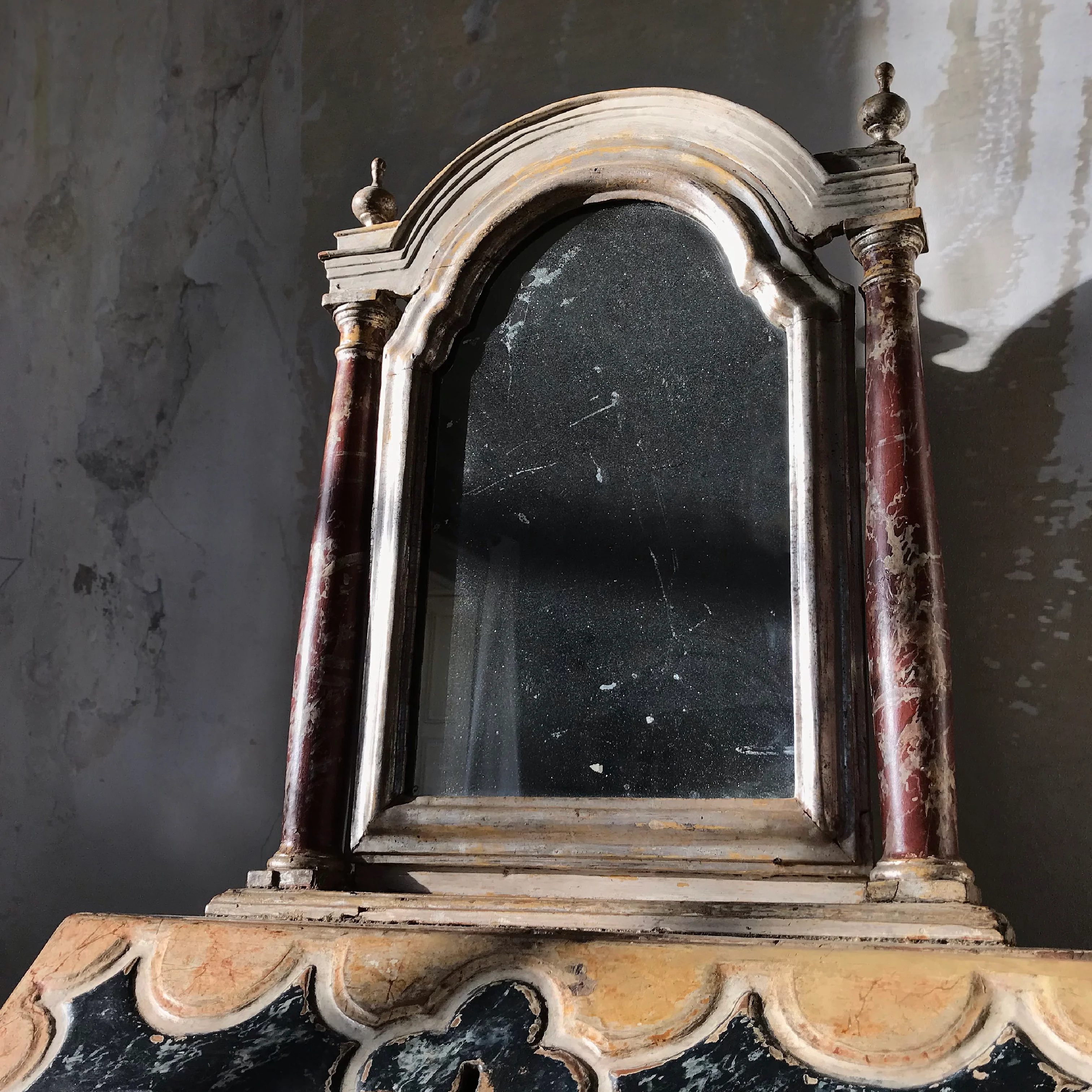 Northern Italian Dressing Glass c.1760 - Image 6