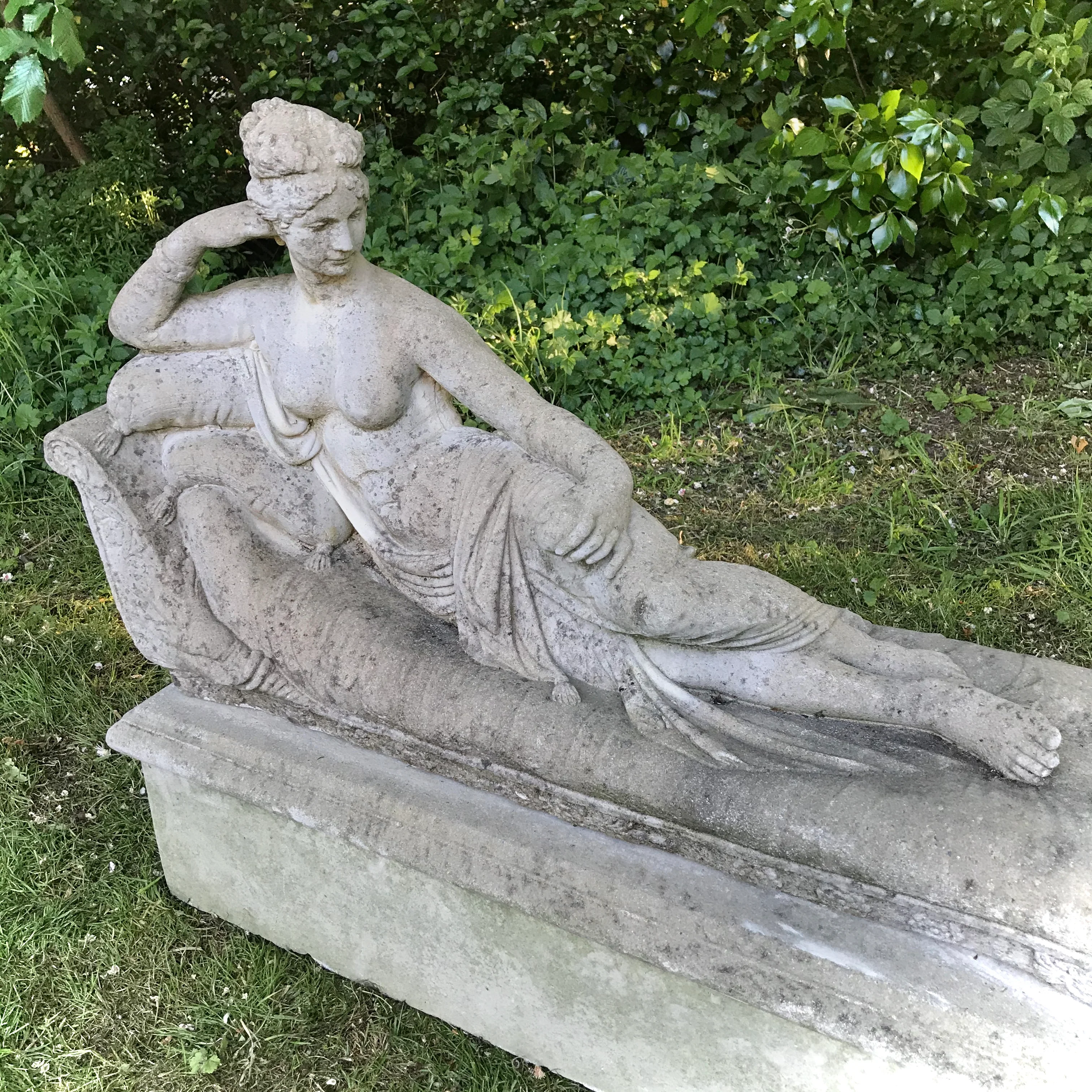 Venus Victrix (Venus Victorious) - Reclining Lady - Image 4