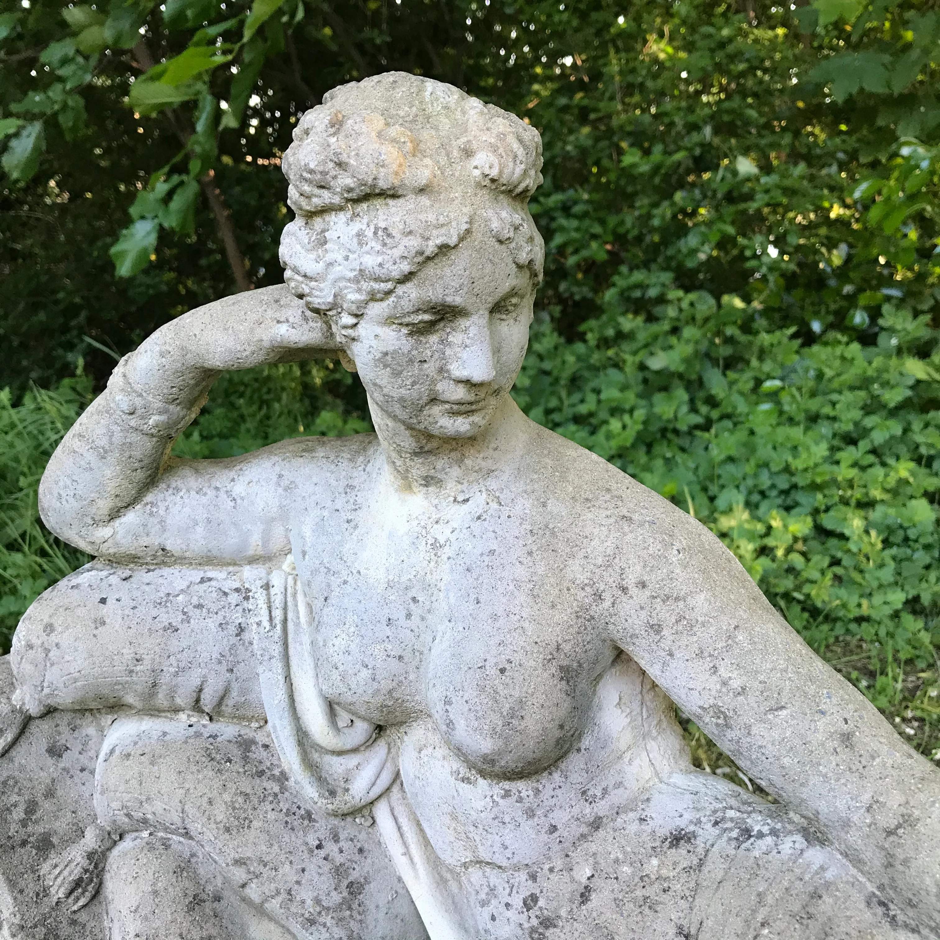 Venus Victrix (Venus Victorious) - Reclining Lady - Image 5