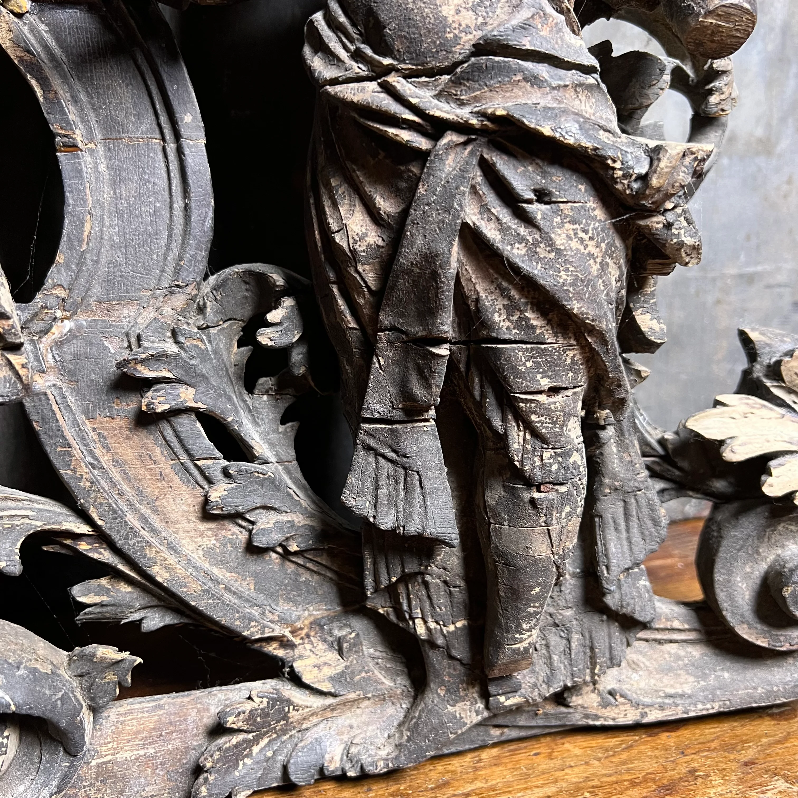 Baroque Limewood Relief with Angel, Lamb and Allegorical Figures, c.1650–1720 - Image 13