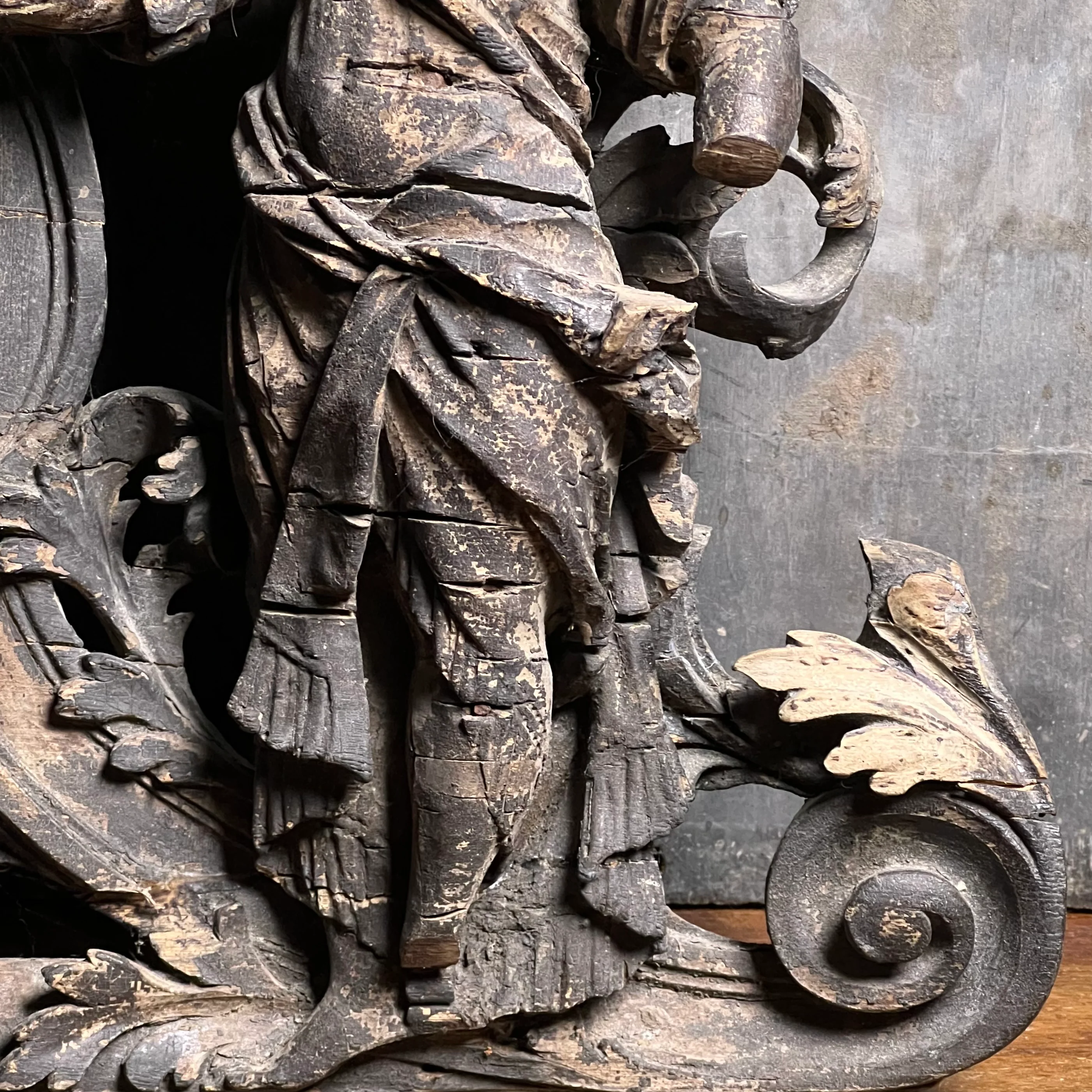 Baroque Limewood Relief with Angel, Lamb and Allegorical Figures, c.1650–1720 - Image 7