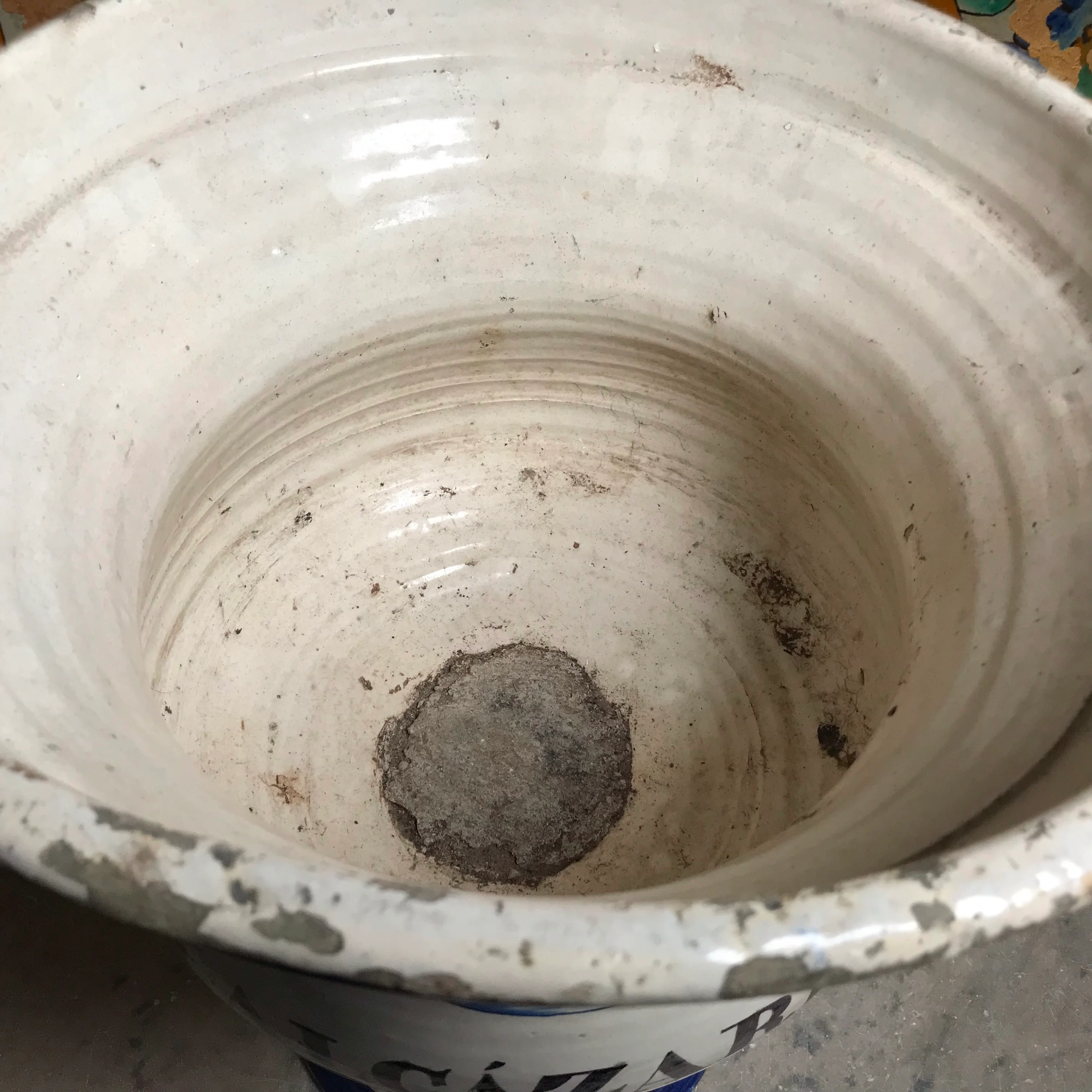 Three 19th Century Faience Spanish Campana Vases from the Real Alcázar de Sevilla (Royal Alcázar Palace of Seville) - Image 12