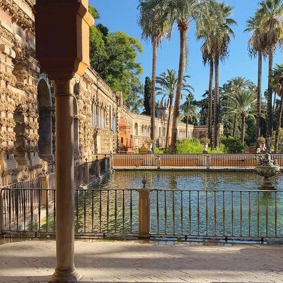Three 19th Century Faience Spanish Campana Vases from the Real Alcázar de Sevilla (Royal Alcázar Palace of Seville) - Image 19